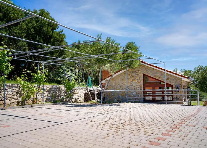 Spacious Modern One Bedroom With Garden & Seaview Appartement Rab Town